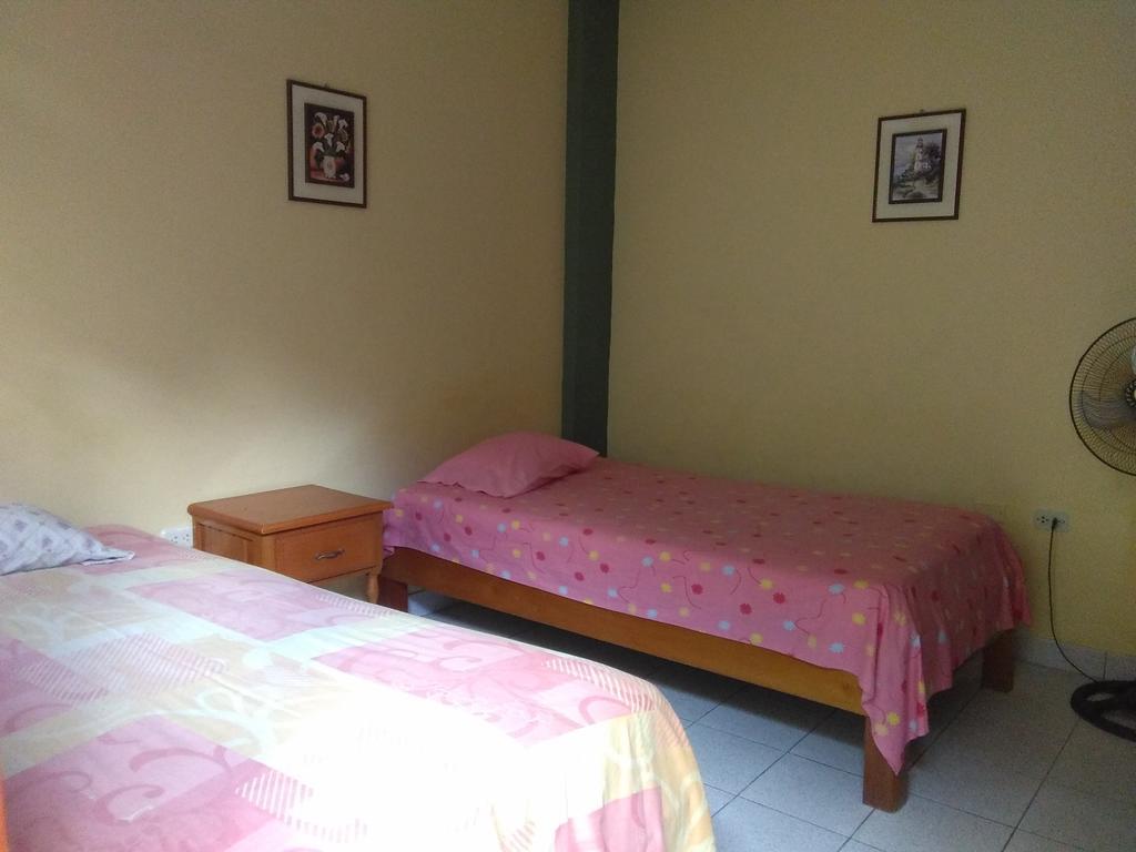 إكيتوس Hostal El Colibri الغرفة الصورة