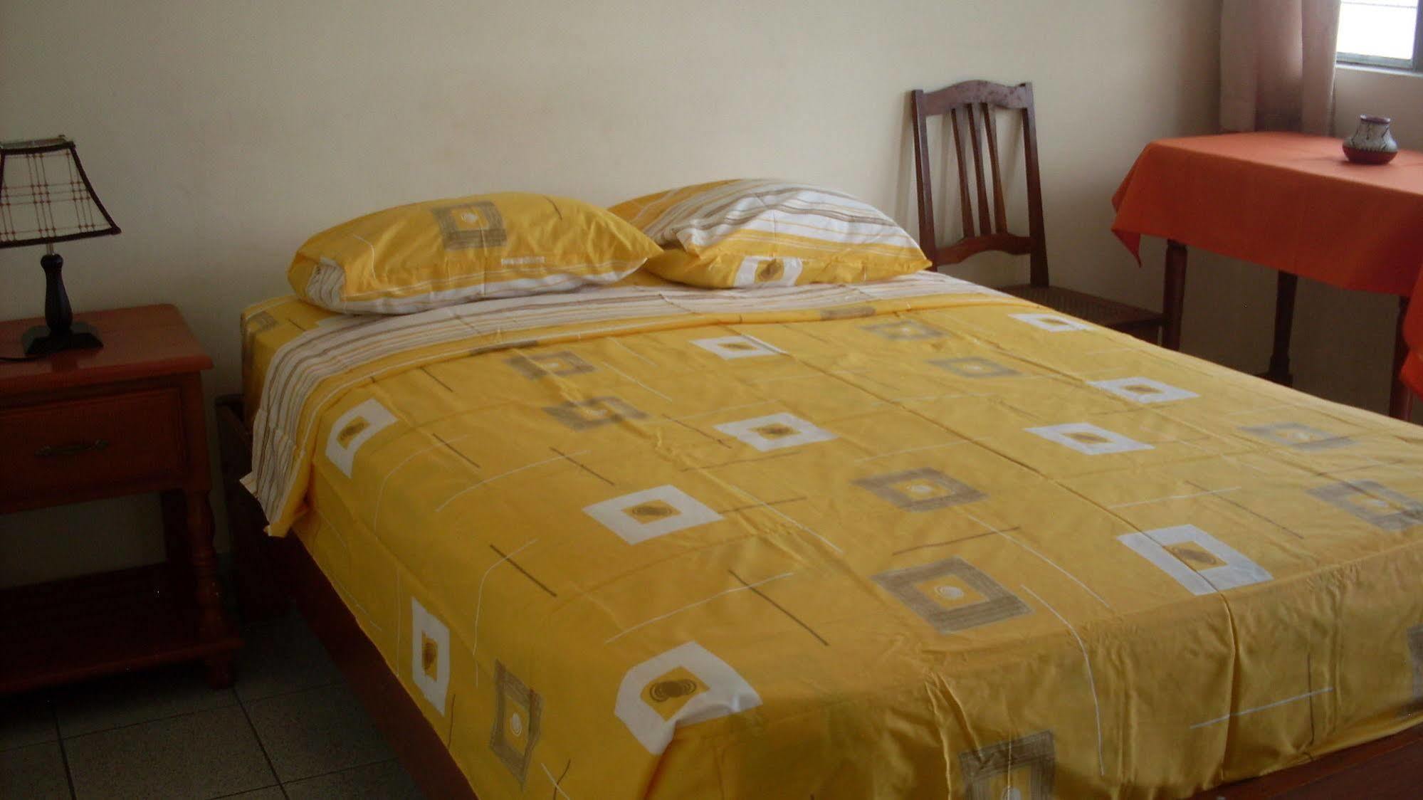 إكيتوس Hostal El Colibri المظهر الخارجي الصورة